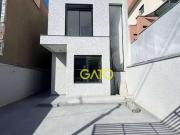 Casa / Sobrado em Condomínio para Venda em Santana de...