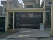 Casa / Sobrado em Condomínio para Venda em Santana de...
