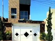 Casa / Sobrado em Condomínio para Venda em Santana de...