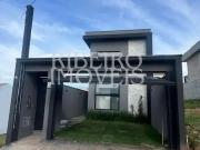 Casa / Sobrado em Condomínio para Venda em Santana de...