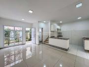 Casa / Sobrado em Condomínio para Venda em Santo... Casa / Sobrado em Condomínio para Venda em Santo...