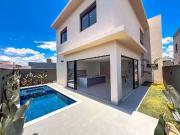 Casa / Sobrado em Condomínio para Venda em Senador...