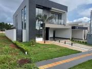 Casa / Sobrado em Condomínio para Venda em Senador...