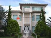 Casa / Sobrado em Condomínio para Venda em Serra...