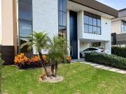 Casa / Sobrado em Condomínio para Venda em Serra/ES...