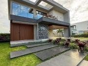 Casa / Sobrado em Condomínio para Venda em Serra/ES...