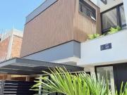 Casa / Sobrado em Condomínio para Venda em Serra/ES...