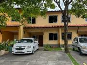 Casa / Sobrado em Condomínio para Venda em Serra/ES...