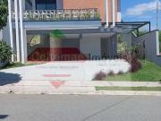 Casa / Sobrado em Condomínio para Venda em Taubaté/SP...