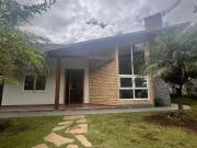 Casa / Sobrado em Condomínio para Venda em... Casa / Sobrado em Condomínio para Venda em...