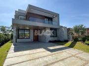 Casa / Sobrado em Condomínio para Venda em Torres/RS...