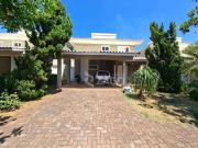 Casa / Sobrado em Condomínio para Venda em Uberaba/MG...