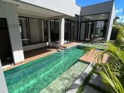 Casa / Sobrado em Condomínio para Venda em Uberlândia/MG...