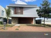 Casa / Sobrado em Condomínio para Venda em Uberlândia/MG...