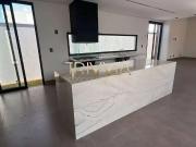 Casa / Sobrado em Condomínio para Venda em Uberlândia/MG...