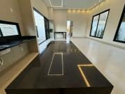 Casa / Sobrado em Condomínio para Venda em Uberlândia/MG...