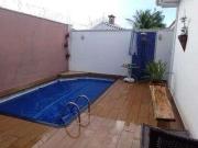 Casa / Sobrado em Condomínio para Venda em Uberlândia/MG...