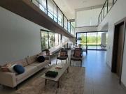 Casa / Sobrado em Condomínio para Venda em Uberlândia/MG...