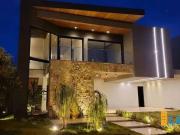 Casa / Sobrado em Condomínio para Venda em Uberlândia/MG...