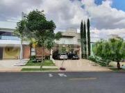 Casa / Sobrado em Condomínio para Venda em Uberlândia/MG...