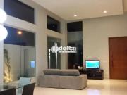 Casa / Sobrado em Condomínio para Venda em Uberlândia/MG...