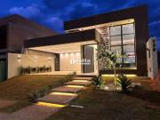 Casa / Sobrado em Condomínio para Venda em Uberlândia/MG...