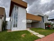 Casa / Sobrado em Condomínio para Venda em Uberlândia/MG...