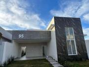 Casa / Sobrado em Condomínio para Venda em Uberlândia/MG...