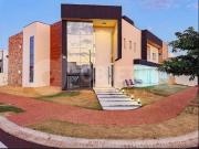 Casa / Sobrado em Condomínio para Venda em Uberlândia/MG...