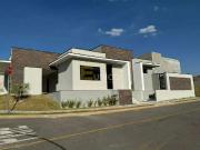 Casa / Sobrado em Condomínio para Venda em Valinhos/SP...