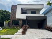 Casa / Sobrado em Condomínio para Venda em Valinhos/SP...