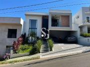 Casa / Sobrado em Condomínio para Venda em Valinhos/SP...
