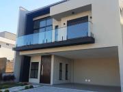 Casa / Sobrado em Condomínio para Venda em Valinhos/SP...