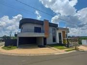Casa / Sobrado em Condomínio para Venda em Valinhos/SP...