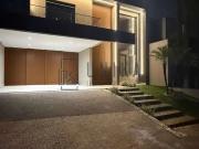 Casa / Sobrado em Condomínio para Venda em Valinhos/SP...