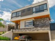 Casa / Sobrado em Condomínio para Venda em Valinhos/SP...