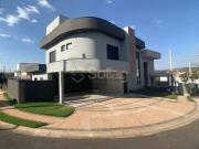 Casa / Sobrado em Condomínio para Venda em Valinhos/SP...