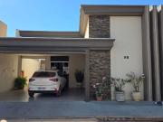 Casa / Sobrado em Condomínio para Venda em Várzea...