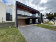 Casa / Sobrado em Condomínio para Venda em Vespasiano/MG...
