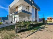 Casa / Sobrado em Condomínio para Venda em Viamão/RS...