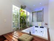 Casa sobrado para alugar com 2 quartos, 200m²