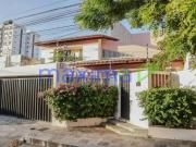 Casa / Sobrado para Locação em Aracaju/SE Grageru 3 Quartos