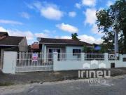 Casa / Sobrado para Locação em Araquari/SC Itinga 4 Quartos