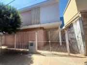 Casa / Sobrado para Locação em Araraquara/SP Centro 3...