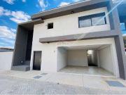 Casa / Sobrado para Locação em Atibaia/SP Jardim dos...