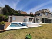 Casa / Sobrado para Locação em Atibaia/SP Vila Santista...