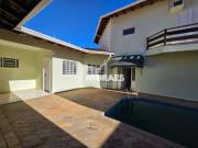 Casa / Sobrado para Locação em Bauru/SP Jardim Estoril 5...