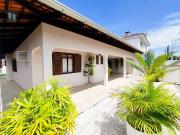 Casa / Sobrado para Locação em Blumenau/SC Água Verde 4...