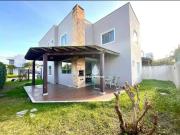 Casa / Sobrado para Locação em Camaçari/BA Abrantes 5...
