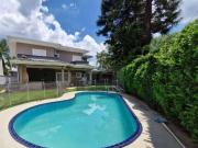 Casa / Sobrado para Locação em Carapicuíba/SP Pousada...